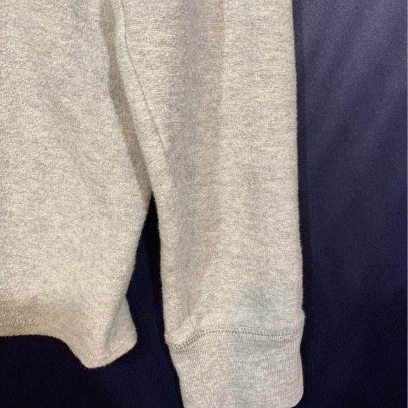 American Eagle sweatshirt. Size L. St. Moritz Le Club De Ski. raw hem. - Picture 4 of 5